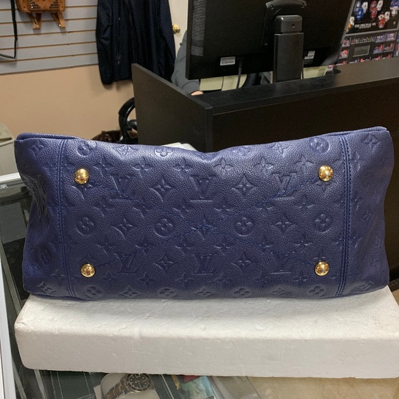 Louis Vuitton Artsy MM Empreinte Monogram Leather - Picture 8 of 8